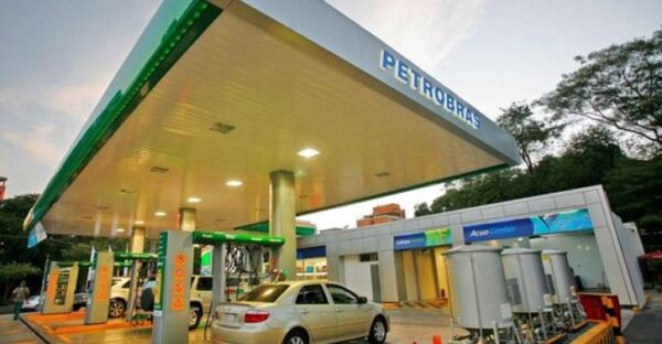 Petrobras aprova venda de ações da BR Distribuidora Lubes em Foco