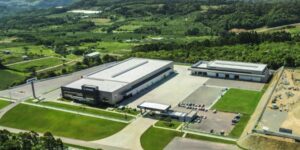 Scania inaugura no RS sua maior concessionária no mundo