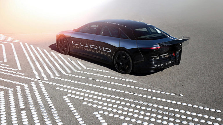 Protótipo do elétrico Lucid Air atinge 378,9 km/h em testes