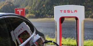 Tesla aumenta preços na China após guerra comercial afetar montadoras