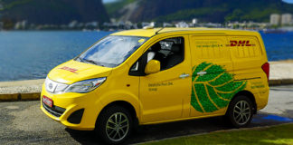 DHL utiliza carros elétricos para distribuição de produtos no Brasil.