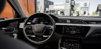 Audi E-Tron 2019: SUV elétrico surpreende com cinco telas na cabine