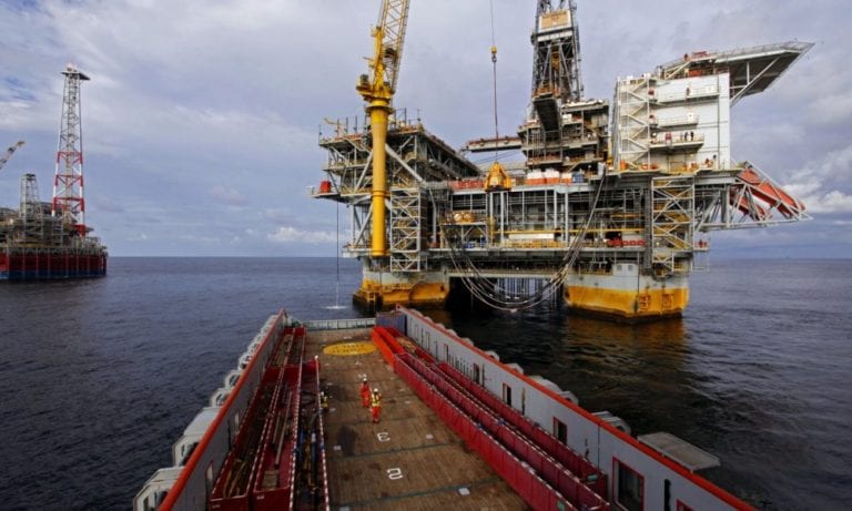 Offshore contrata para embarcar imediatamente
