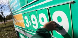 Padilha confirma desconto de R$ 0,46 para o diesel até dezembro