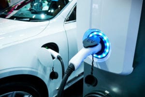 Veículos elétricos devem ter preços de carros flex a partir de 2025