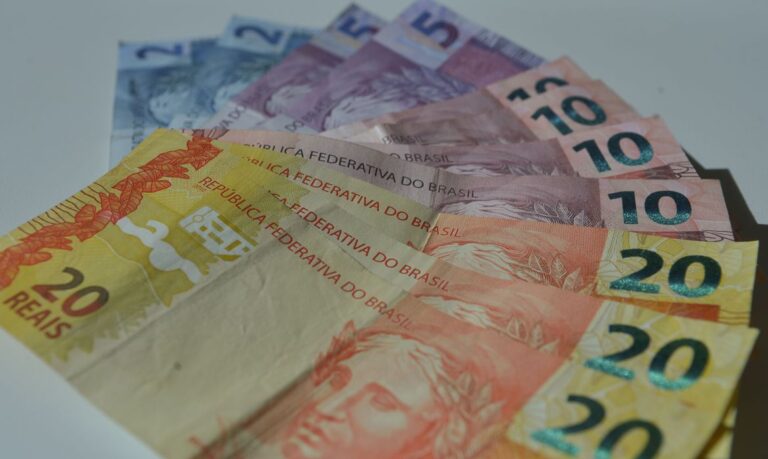 Arrecadação federal sobe 0,26% no menor ritmo do ano
