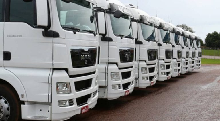 Vendas de caminhões avançam 57% em outubro