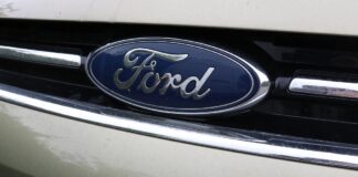 Ford anuncia demissões