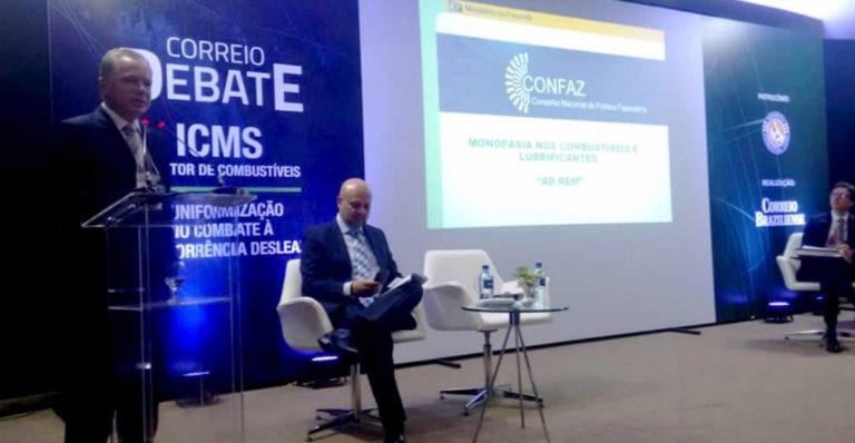 Simplificação tributária no setor de combustíveis