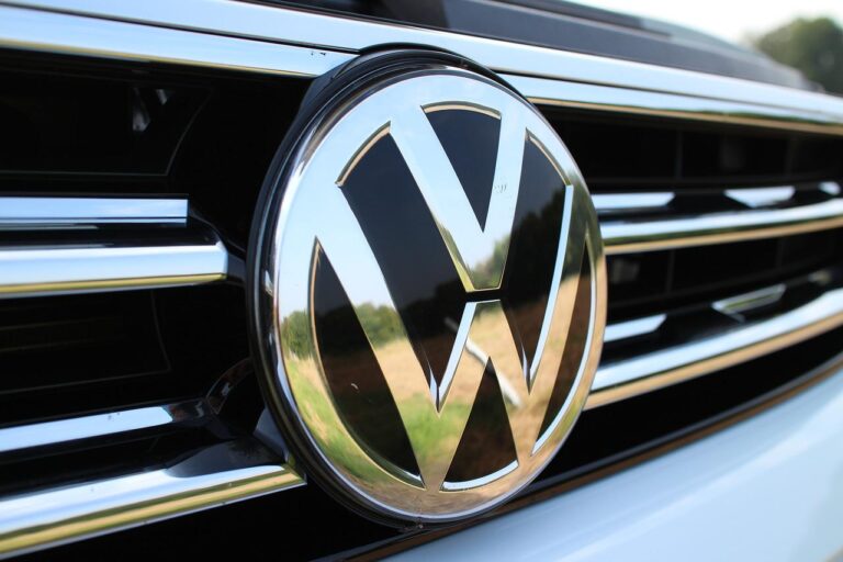 Ford e Volkswagen estendem aliança para carros elétricos e autônomos