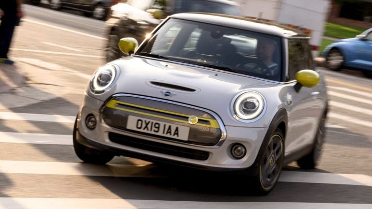 Mini Cooper vira elétrico com autonomia de até 270 km