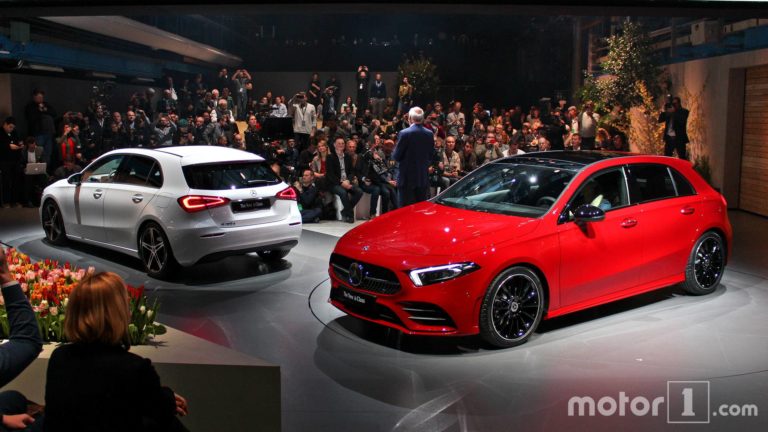 Mercedes-Benz A250e será versão híbrida plug-in e estreia em setembro