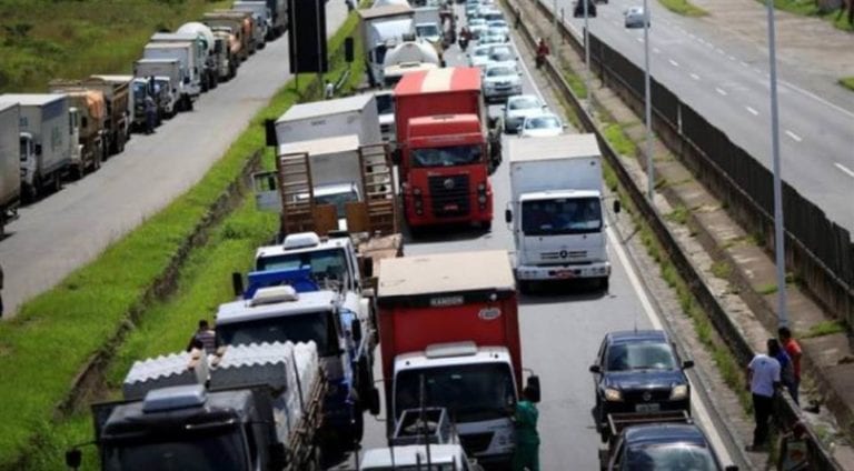 Governo prepara linha de crédito para caminhoneiros