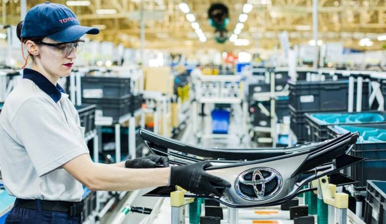 Metalúrgicos da Toyota aprovam redução da jornada de 25% em Sorocaba