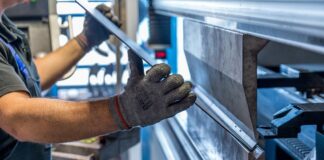 Indústria brasileira cresce