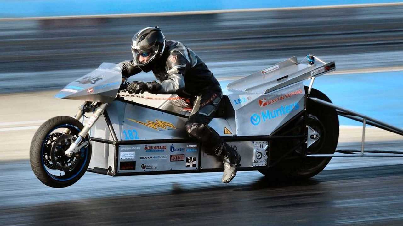 Carro de corrida elétrico bate recorde mundial de velocidade